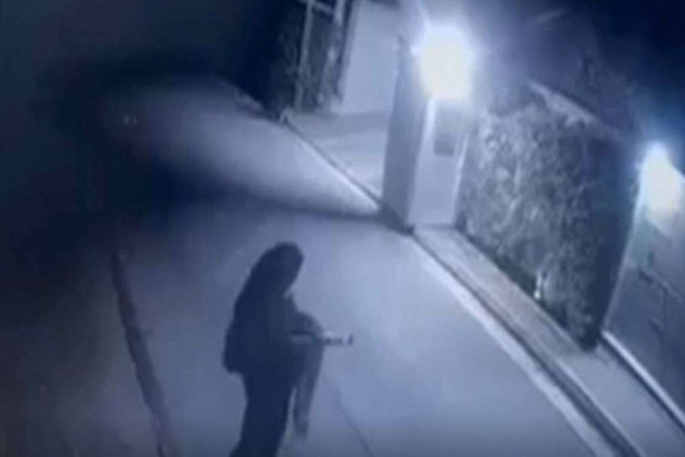 Μένιος Φουρθιώτης: Βίντεο από τους πυροβολισμούς έξω από το στο σπίτι του