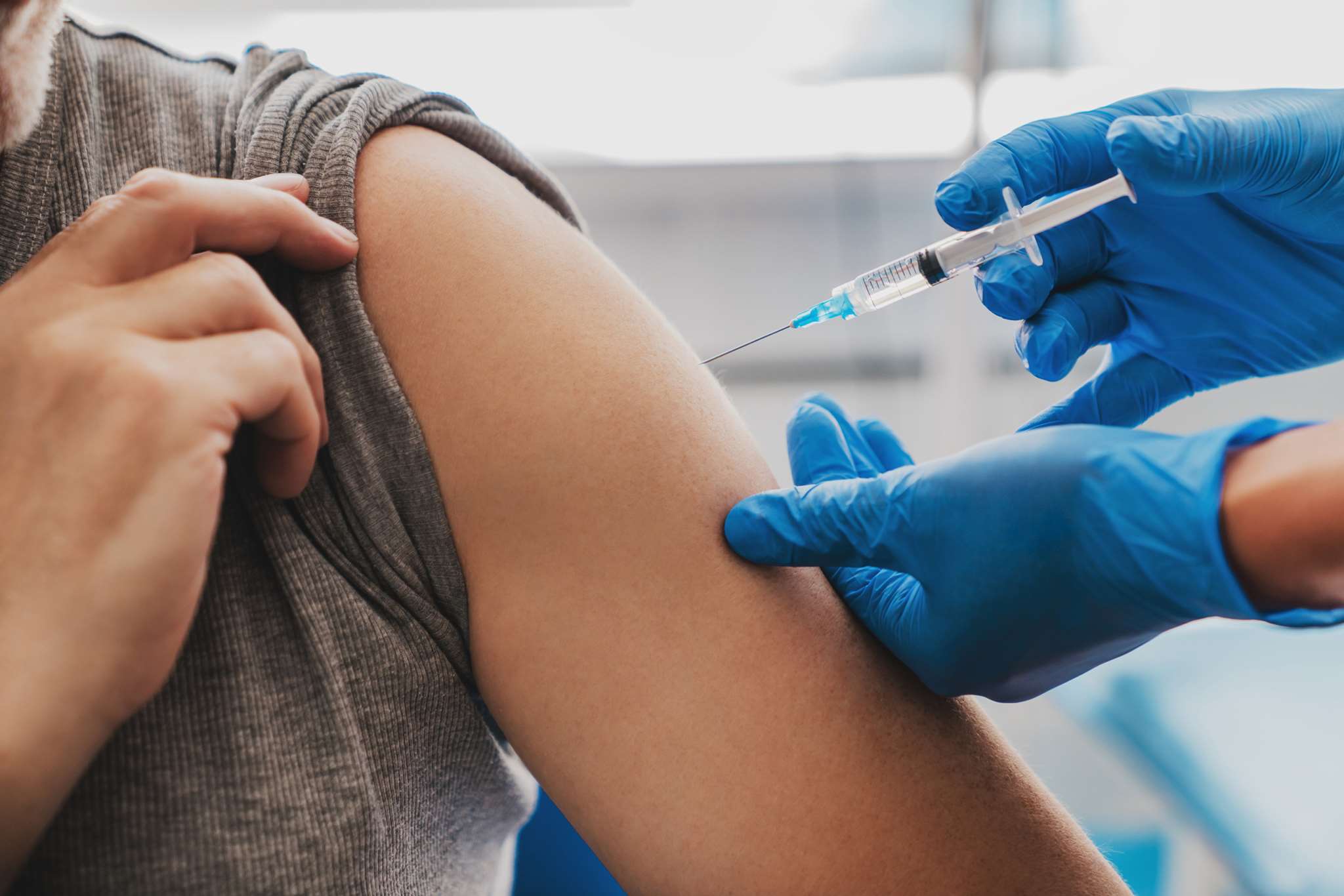 Εμβολιαστική απόσταση ανάμεσα στις περιοχές της Αττικής - Που εμβολιάζονται και που όχι