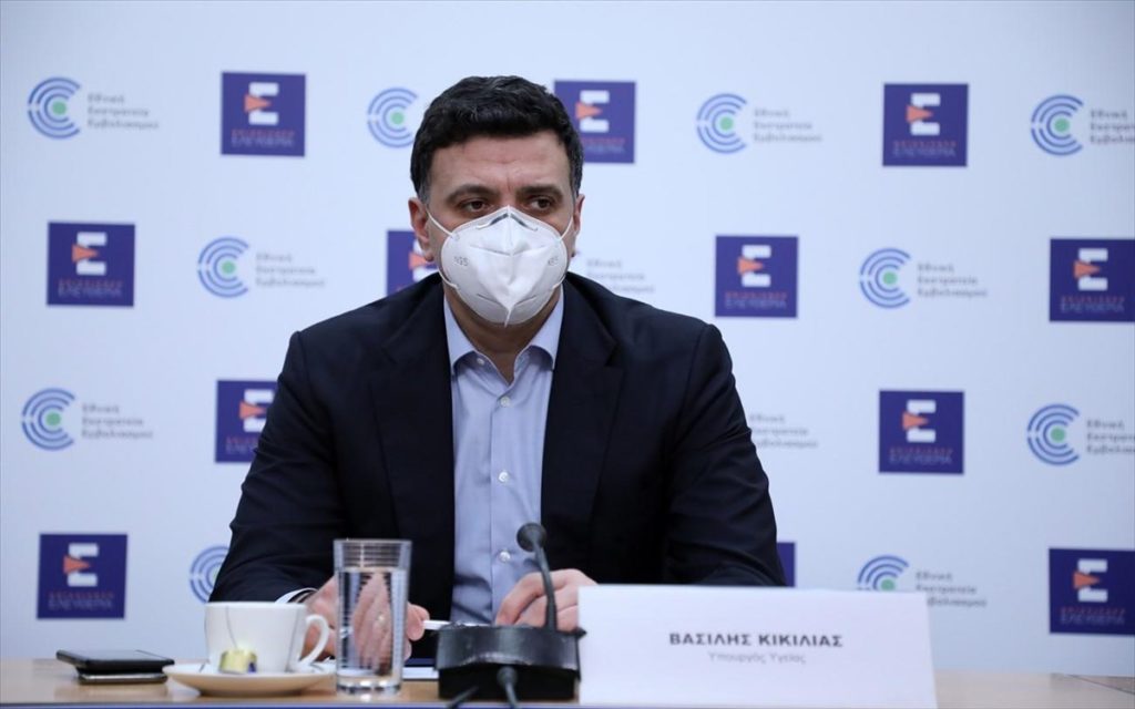 Κικίλιας: Δεν υπάρχουν πολίτες Β κατηγορίας να ξεστοκάρουμε εμβόλια