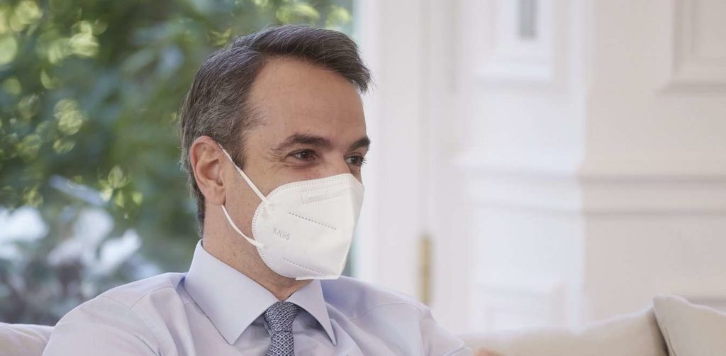 Μητσοτάκης σε συνταξιούχους: Πρέπει οι ηλικιωμένοι να εμβολιαστούν