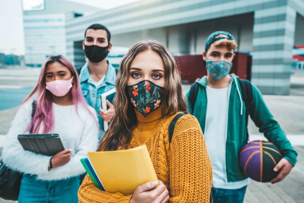Νέα σχολική χρονιά: Μάσκα παντού εκτός από γυμναστική