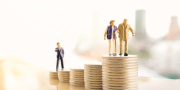 Συνταξιούχοι: Πώς θα δουν αυξήσεις έως 2,5% και επίδομα €250 τον Νοέμβριο 2025