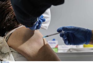Ιλιον: Η οικογένεια της 65χρονης επιμένει ότι σχετίζεται με το εμβόλιο