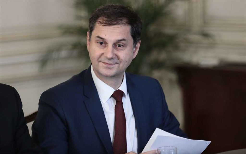 Θεοχάρης: Eθνική προσπάθεια για τη στήριξη του τουρισμού