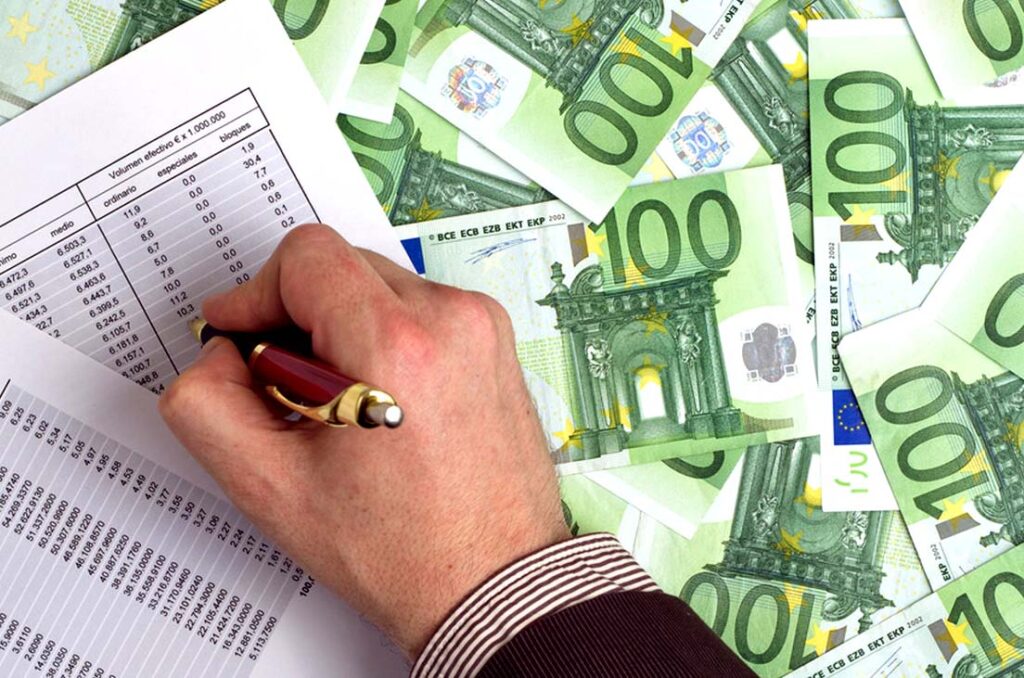 Η τόνωση της κρατικής ρευστότητας και η φορολογική συμμόρφωση του Μαρτίου