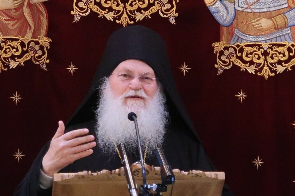 Νοσηλεύεται με κορωνοϊό, ο Γέροντας Εφραίμ της Μονής  Βατοπαιδίου