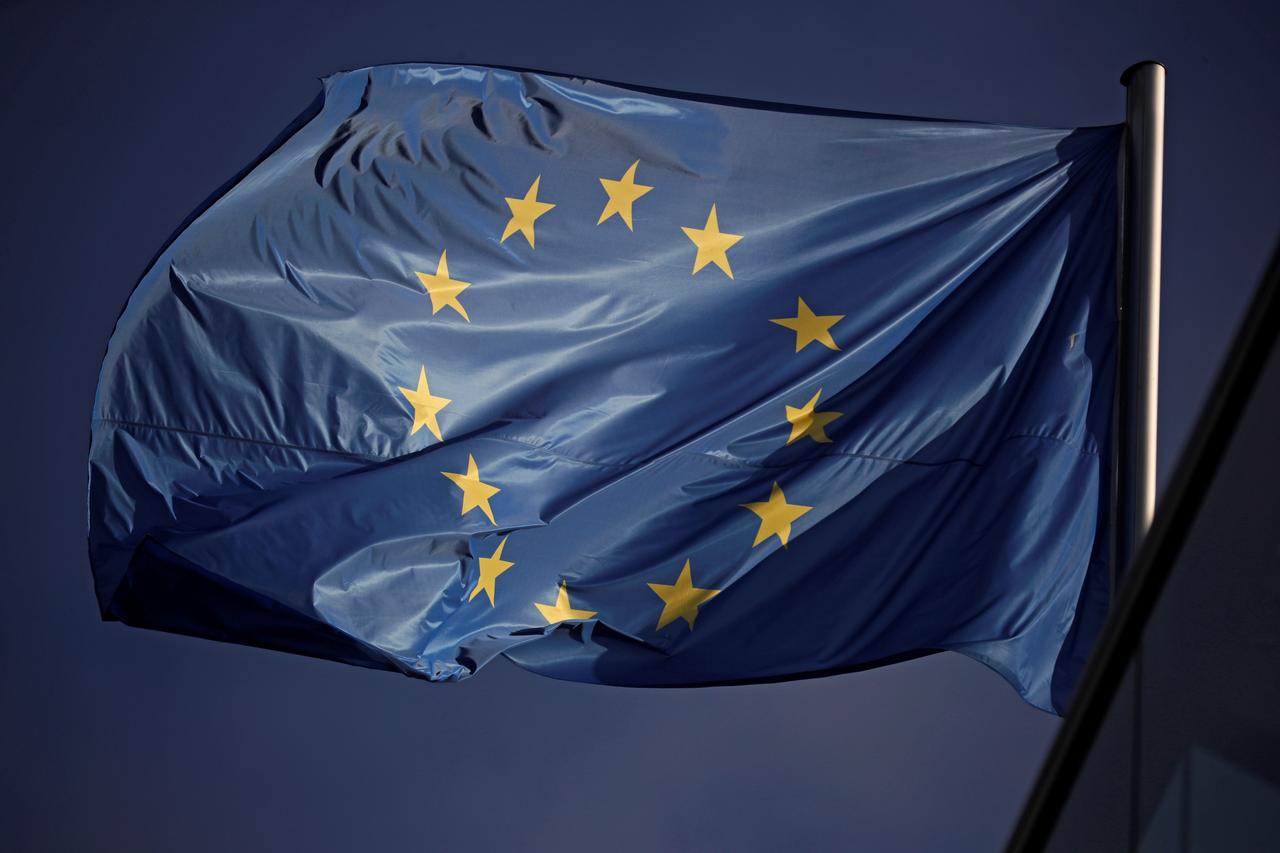 ΕΕ-Ευρωβαρόμετρο: Επίπεδο ρεκόρ καταγράφει η στήριξη του «ευρώ»