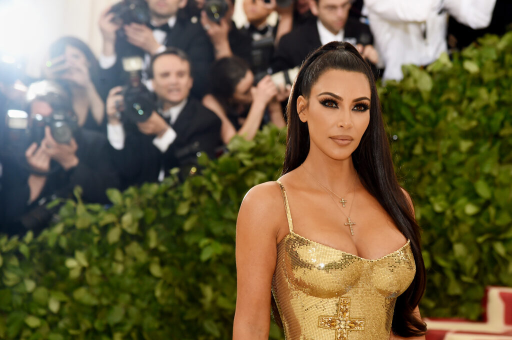 Κιμ Καρντάσιαν: Αγόρασε σε δημοπρασία το outfit της Τζάνετ Τζάκσον