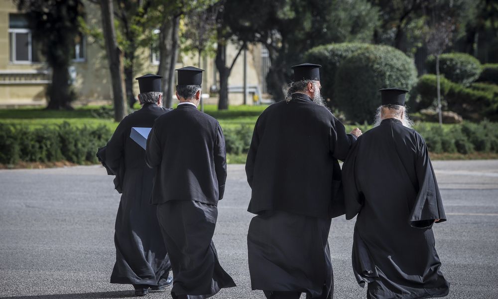 Ιδρύονται Ανώτερες Σχολές κληρικών -Τι προβλέπεται για την μισθοδοσία