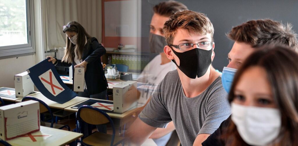 Self test από τα φαρμακεία: Δευτέρα-Τετάρτη μόνο σε εκπαιδευτικούς και μαθητές