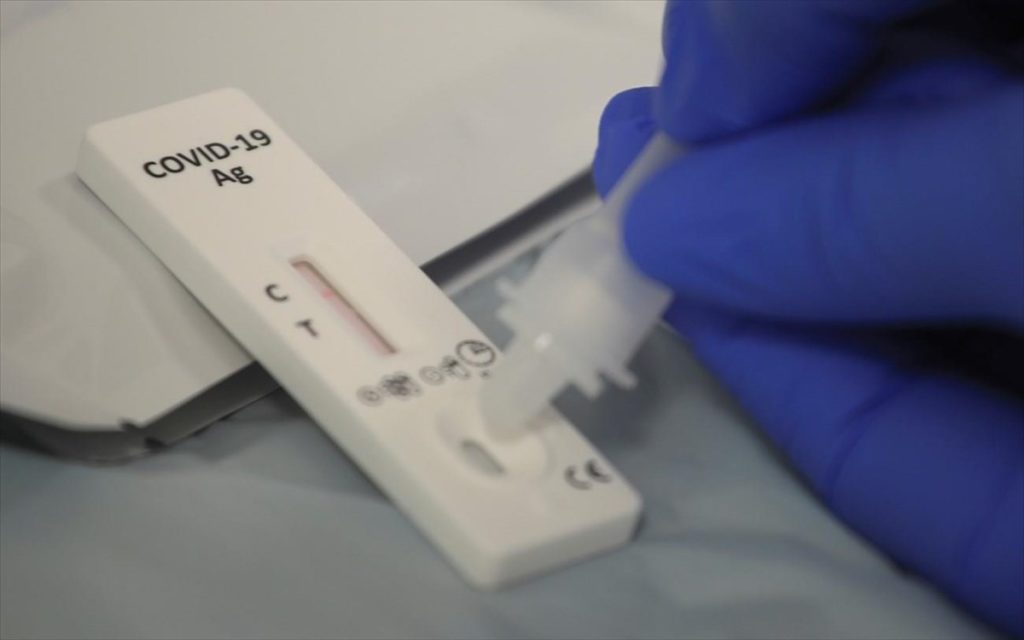 Self test: Από Δευτέρα ξανά στα φαρμακεία για τους εργαζόμενους