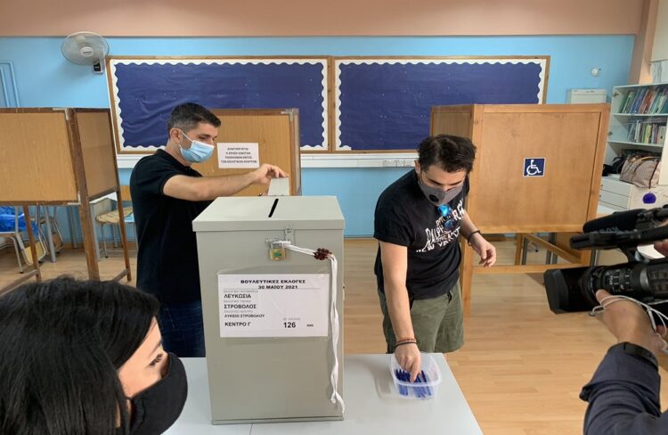 Κύπρος εκλογές: Τα exit polls δείχνουν απώλειες για τα τέσσερα μεγάλα κόμματα