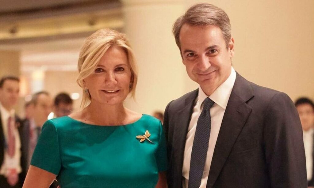 Γιορτή της Μητέρας: Ο Κυριάκος Μητσοτάκης εύχεται χρόνια πολλά στη σύζυγό του