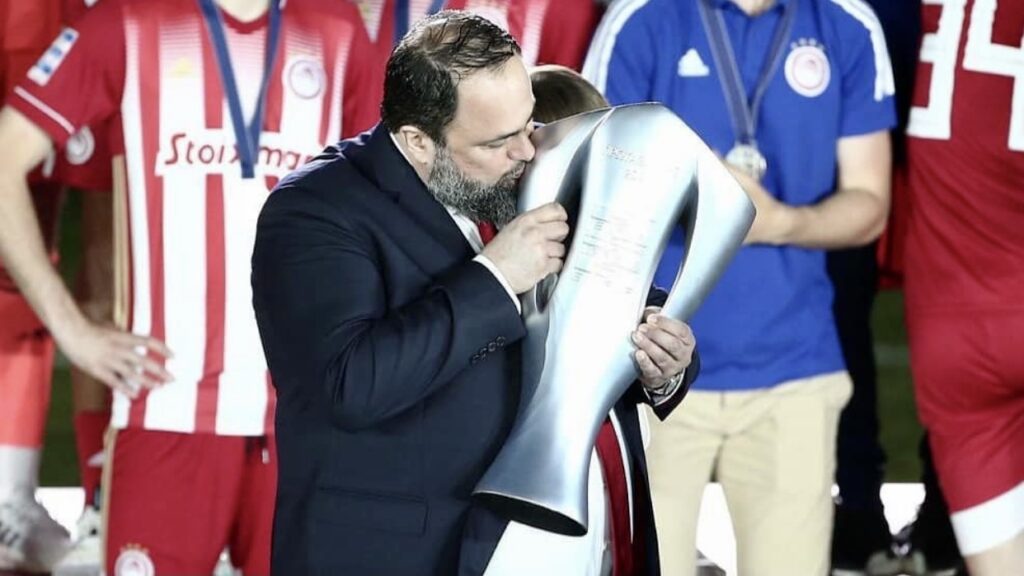 Μαρινάκης στους παίκτες: «Να κατακτήσουμε και το Κύπελλο»