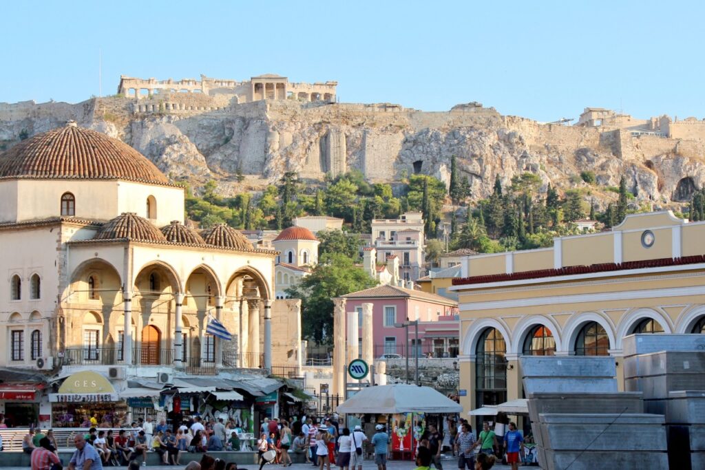 Αίρονται απαγόρευση μετακίνησης, ωράριο, sms - Τι αλλάζει από Παρασκευή