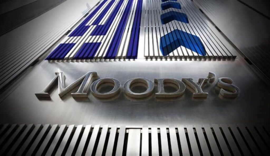 Moody’s: Θετικά στοιχεία και προκλήσεις για τις ελληνικές τράπεζες