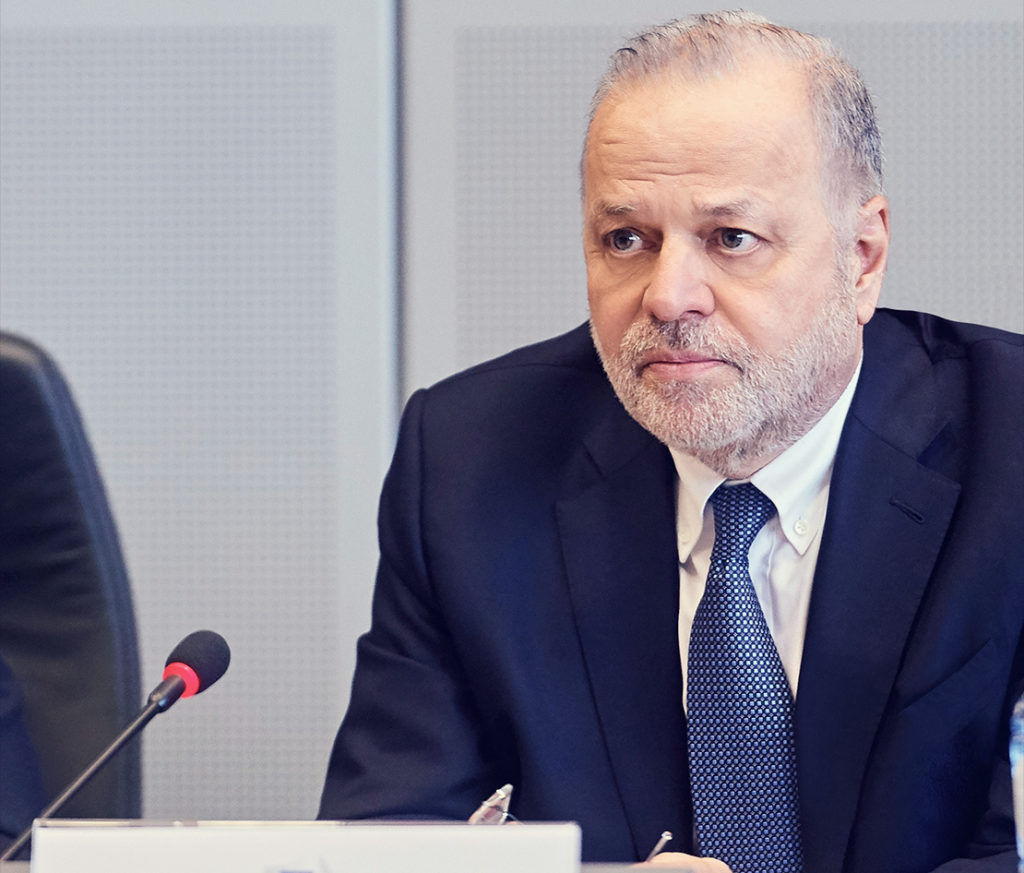 Ευ. Μυτιληναίος στο Politico: Ανώτατο όριο στις τιμές ενέργειας για τις ενεργοβόρες βιομηχανίες