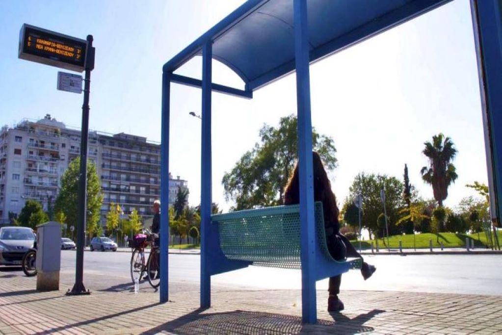 Κρήτη: Άνδρας αυτοϊκανοποιήθηκε σε κοπέλα ενώ εκείνη περίμενε το λεωφορείο