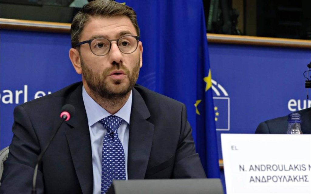 «Γιατί πήραμε λιγότερα εμβόλια της Moderna;»