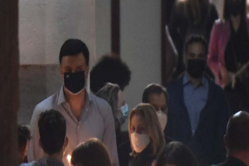 Οικογένεια Κικίλια: Πρώτη Ανάσταση μαζί με τον τεσσάρων μηνών γιο τους (Εικόνες)