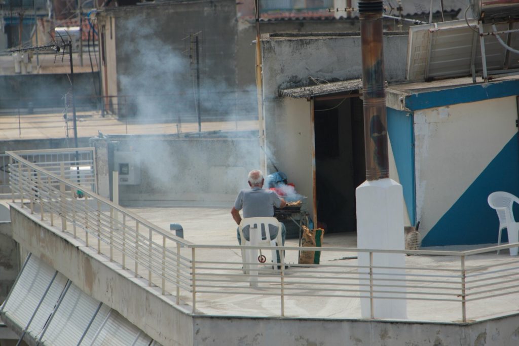 Αρνι σε ταρατσες