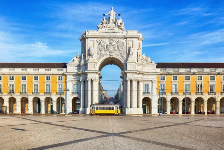 Πορτογαλία: Επιτρέπει τα τουριστικά ταξίδια για τις περισσότερες χώρες της ΕΕ