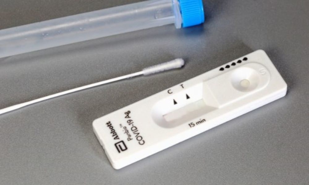 Σχολεία: Από Δευτέρα, ένα self test την εβδομάδα