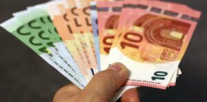 Νέα φέσια 1,73 δισ. ευρώ το πρώτο δίμηνο 2024 προς την Εφορία
