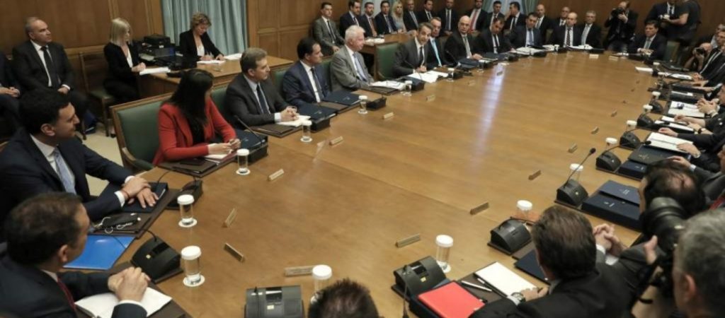 Δεν αποκλείεται αιφνιδιαστικός ανασχηματισμός