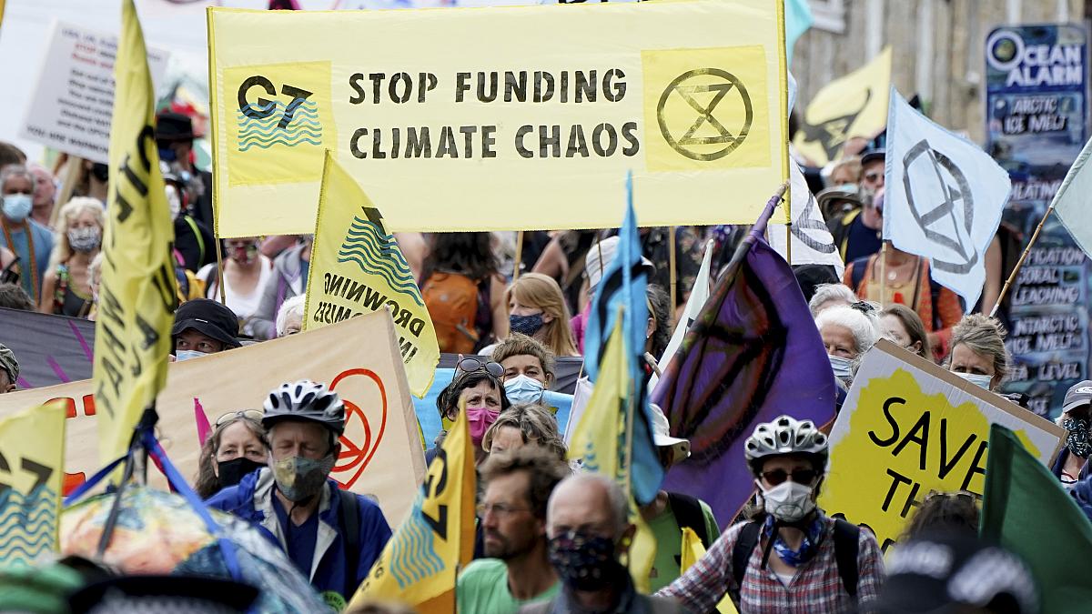 Βρετανία: Xιλιάδες διαδηλωτές καλούν τη G7 να αναλάβει δράση για το κλίμα
