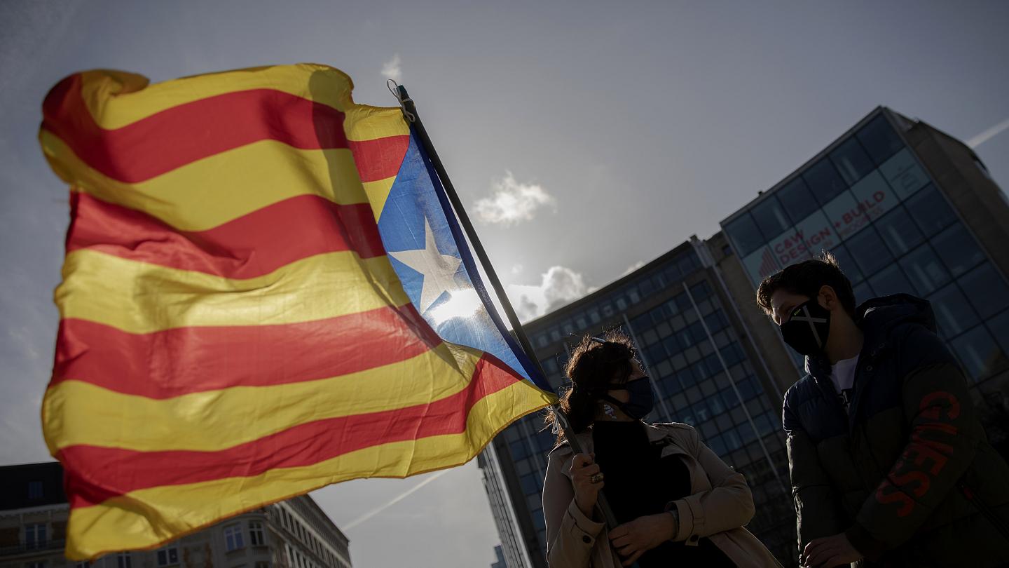 Η ισπανική κυβέρνηση θα δώσει χάρη στους φυλακισμένους αυτονομιστές ηγέτες της Καταλονίας