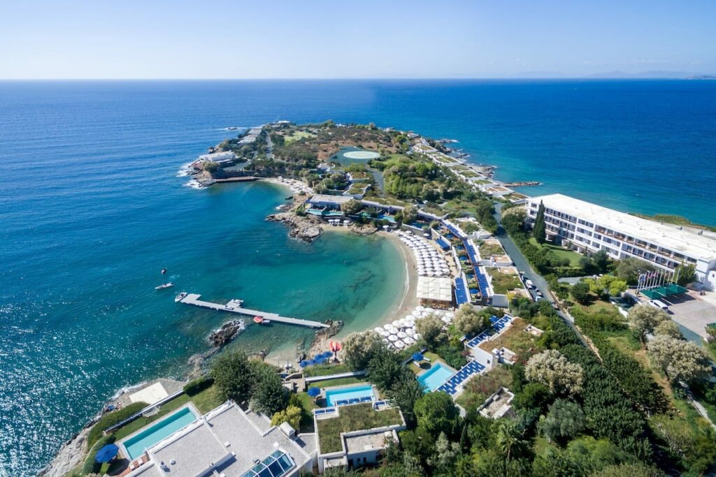 Ζητάει τη διαχείριση του Grand Resort και πληρωμή των δανείων 