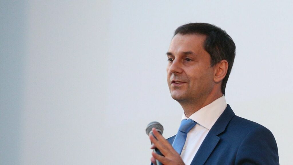 ΘΕΟΧΑΡΗΣ: Θετικοί οι οιωνοί για τη φετινή τουριστική περίοδο