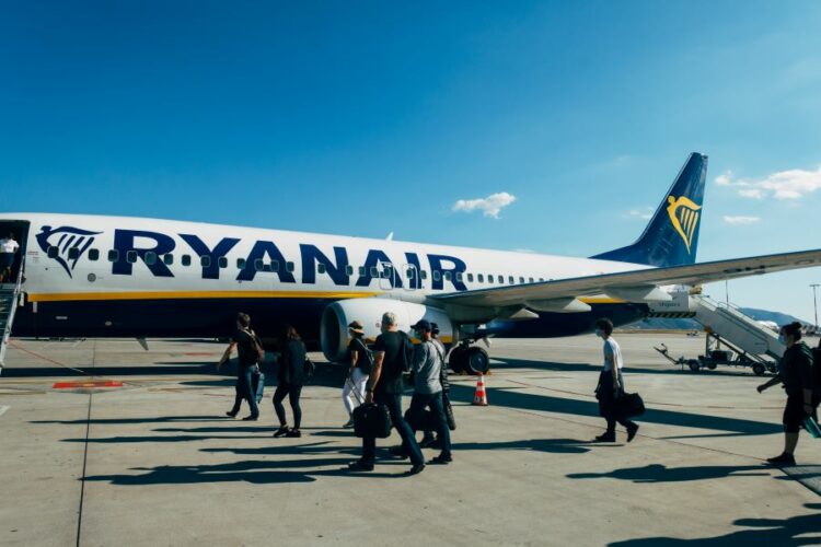 Αεροπορικές «εκλιπαρούν» την Βρετανία να χαλαρώσει τους ταξιδιωτικούς περιορισμούς