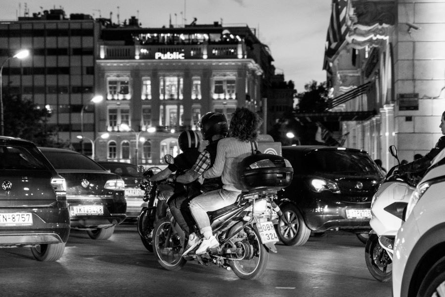 Νέα άρση μέτρων: Τέλος η απαγόρευση κυκλοφορίας - Όσα αλλάζουν από σήμερα