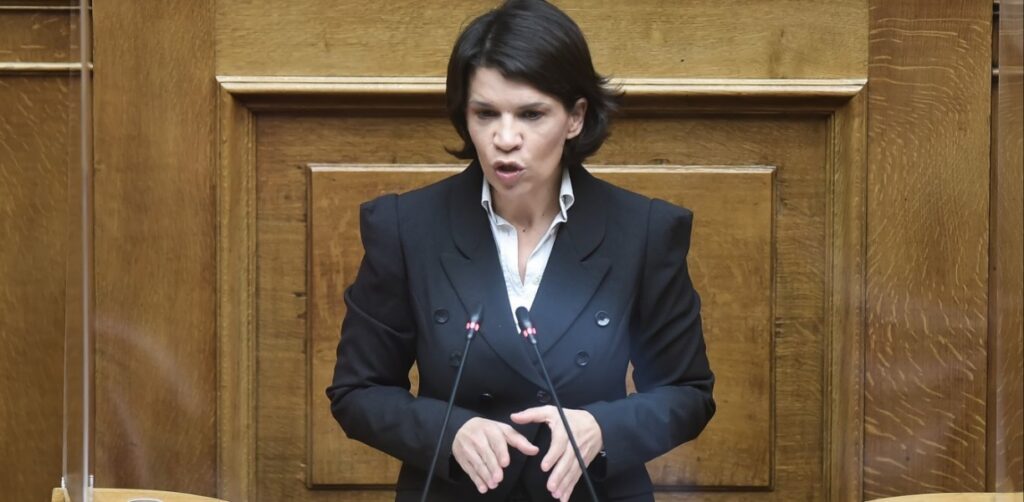 Ελευθεριάδου (ΣΥΡΙΖΑ):Έχουμε «πολιτικούς κρατούμενους» στην Ελλάδα - Πλεύρης:«Τον Κουφοντίνα εννοείτε;»