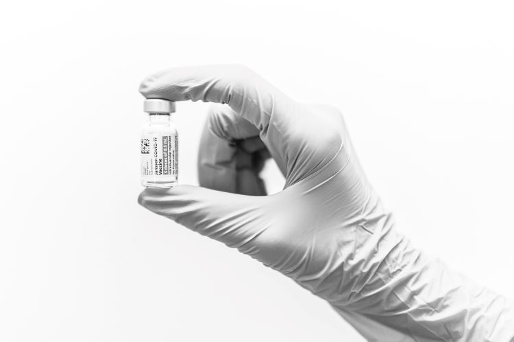 Εμβόλιο Johnson & Johnson: Πόσο «προστατεύτει» από τα μεταλλαγμένα στελέχη