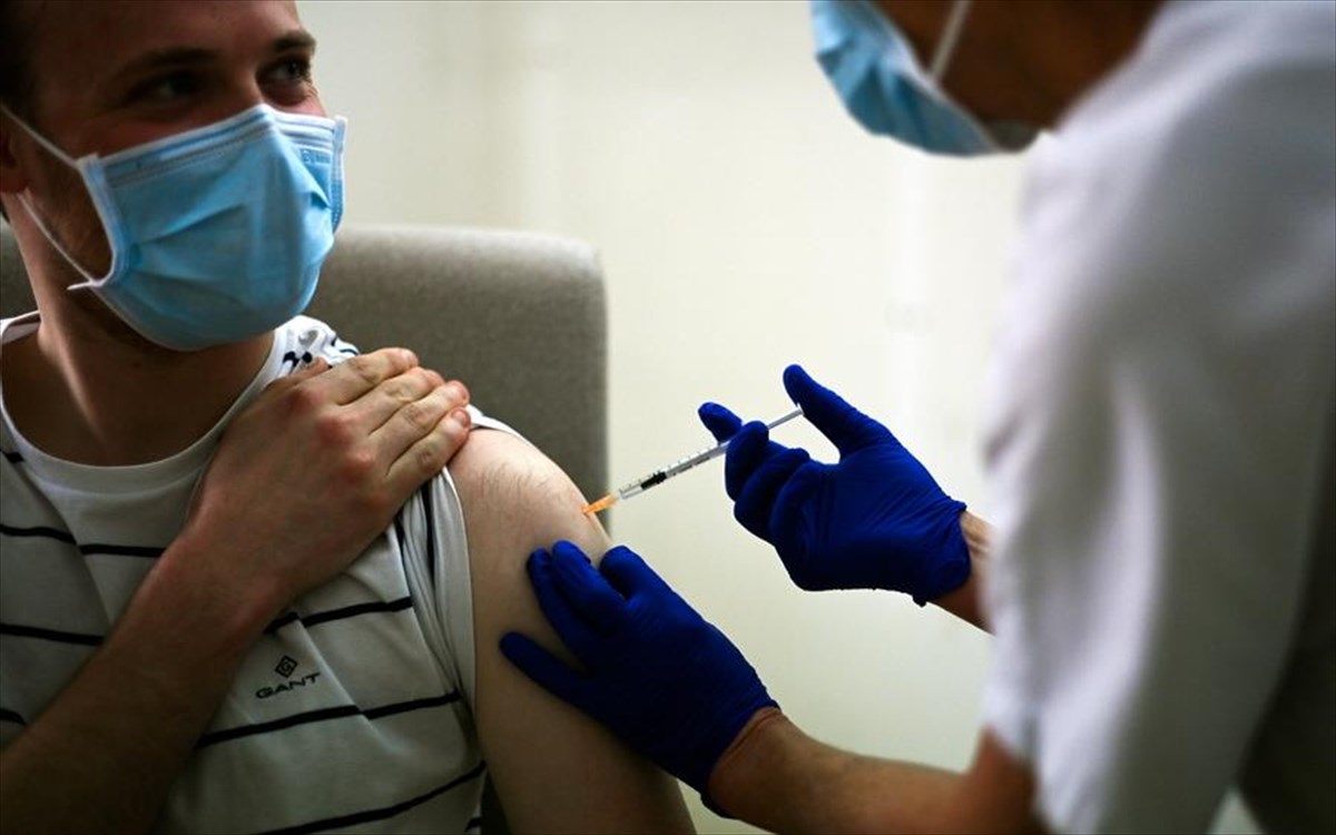 Eμβολιασμός: Σε αναστολή από σήμερα οι ανεμβολίαστοι υγειονομικοί