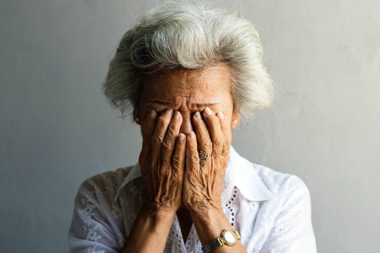 Θεσσαλονίκη: Ηλικιωμένη αντιστάθηκε σε αδίστακτους κακοποιούς