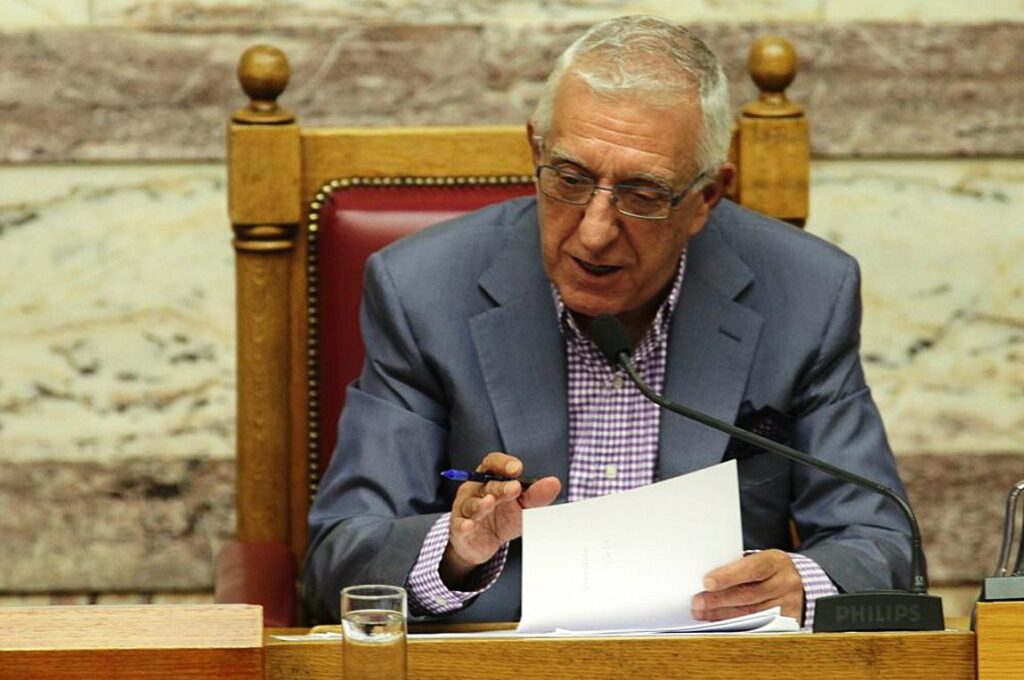 Ο Νικήτας Κακλαμάνης «ενοχλεί» το Μαξίμου