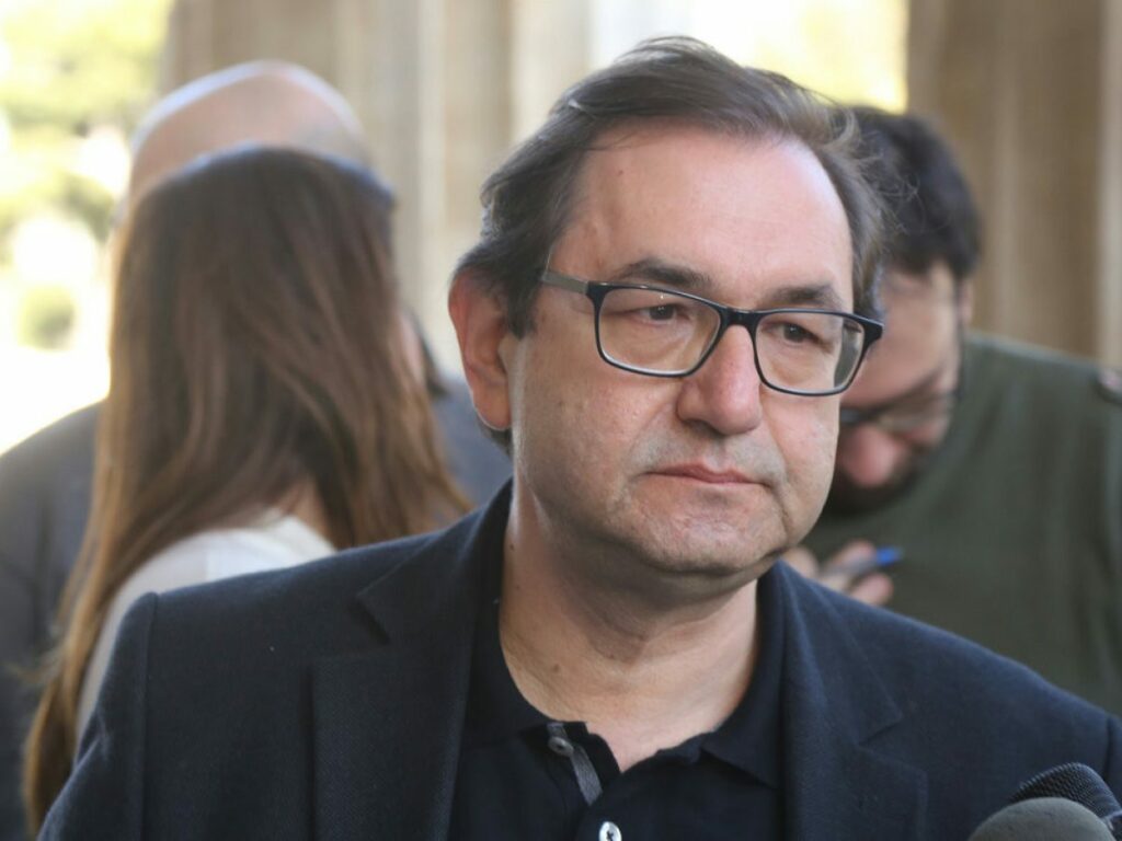Απεργία: Αντιεξουσιαστές χτύπησαν τον πρώην βουλευτή του Σύριζα Χ. Μαντά