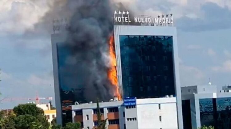 Ισπανία: Μεγάλη φωτιά σε ξενοδοχείο στη Μαδρίτη