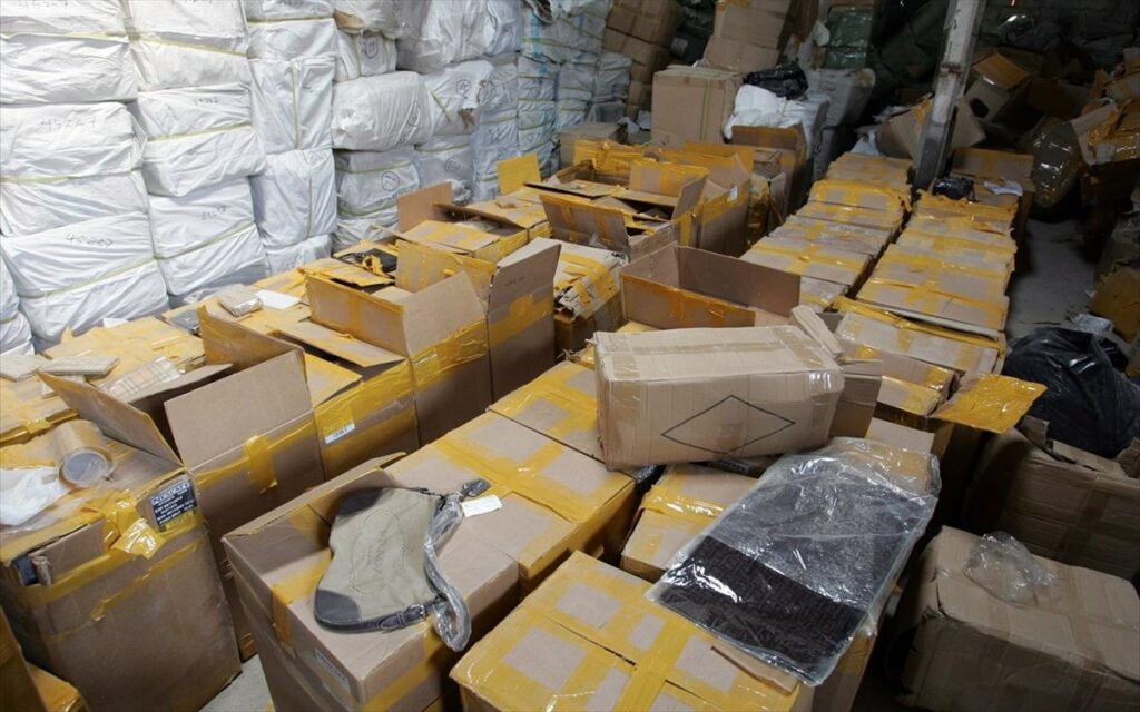 Πολλαπλές απώλειες από το λαθρεμπόριο απομιμητικών προϊόντων