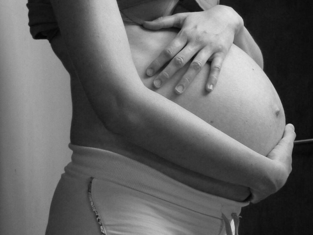 Βρετανία: 11χρονη έγινε η νεότερη μητέρα στη χώρα