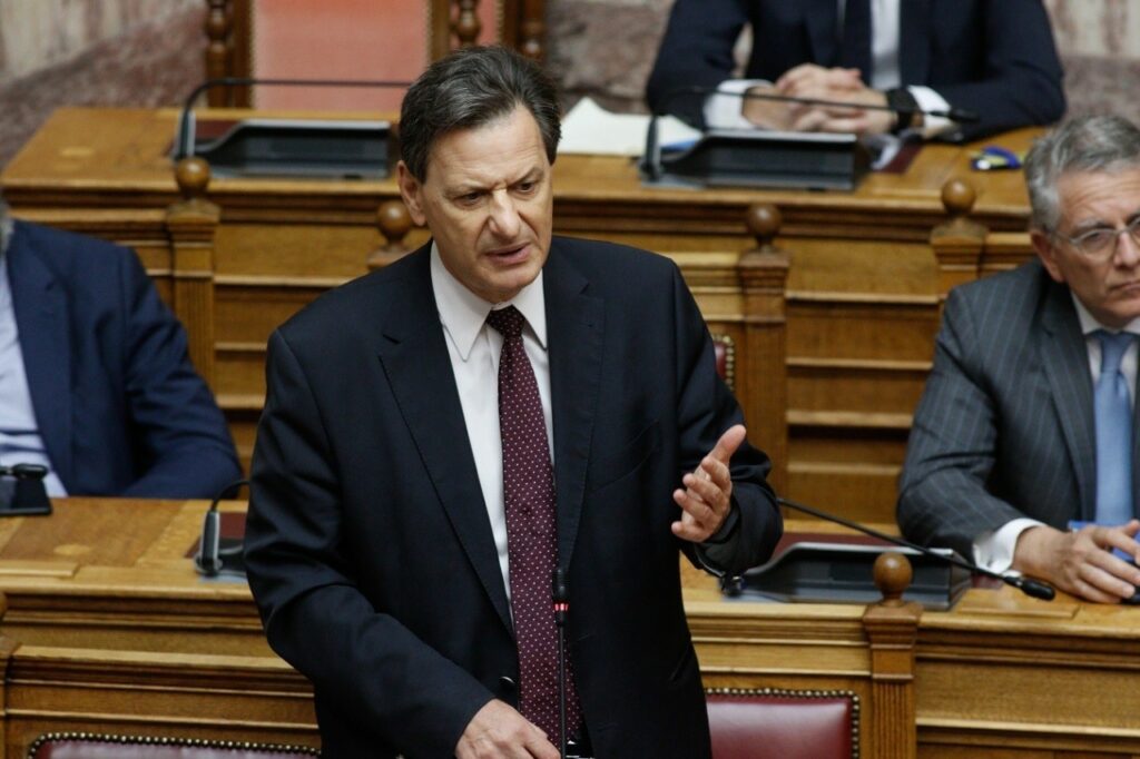 Σκυλακάκης: Ρεαλιστικοί και εφικτοί οι στόχοι του Μεσοπρόθεσμου- Όχι στον έκτακτο φόρο