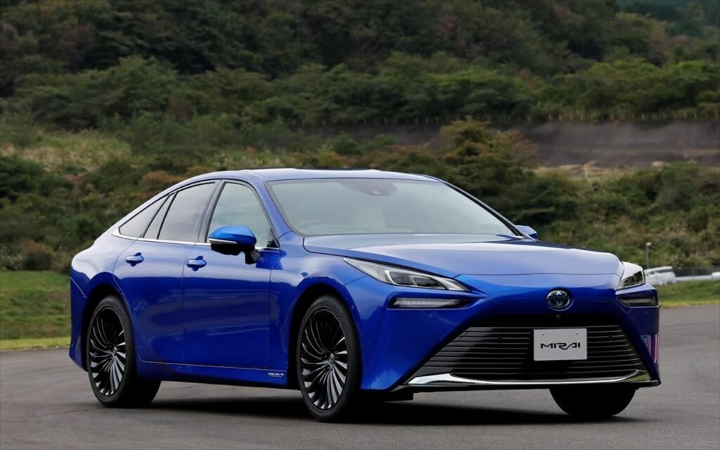 Το Toyota Mirai μάς ξεναγεί στην υδρογονοκίνηση