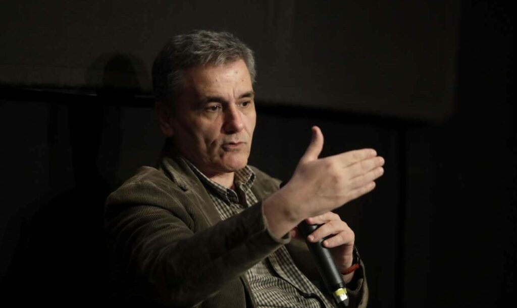 Τσακαλώτος: «Είμαστε μία κυβερνώσα αριστερά, δεν επιδιώκουμε ηρωικές ήττες, αλλά στις νίκες για να αλλάξουμε την πορεία αυτού του λαού»