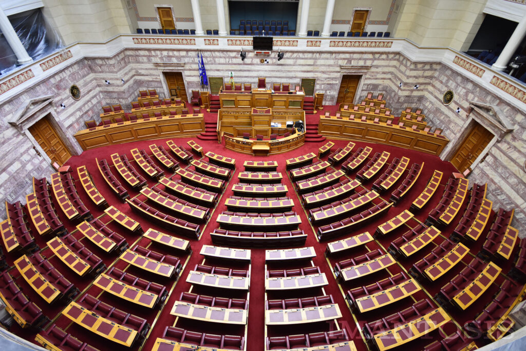 Αλλάζουν χέρια βουλευτικές έδρες σε Κορινθία (ΝΔ) και Ημαθία (ΣΥΡΙΖΑ)