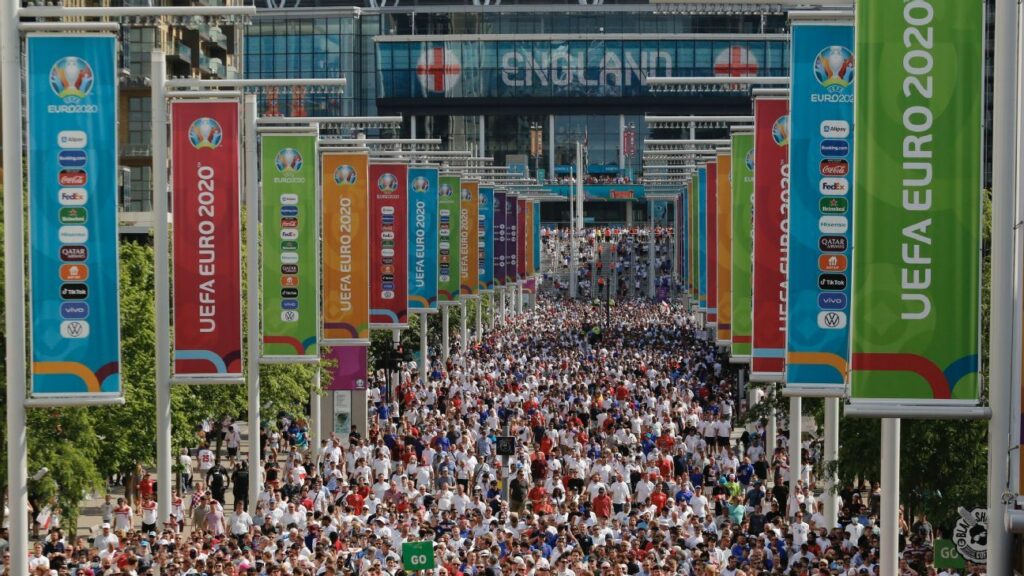 Euro 2020: Γερμανία κατά Βρετανίας και UEFA για τον συνωστισμό στα γήπεδα