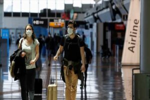 ΗΠΑ: Πιέσεις από μεγάλες αεροπορικές προς την κυβέρνηση να άρει τους ταξιδιωτικούς περιορισμούς